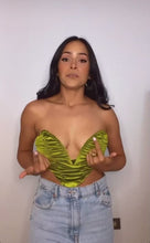 Load and play video in Gallery viewer, &quot;LUCKY&quot; TOP
