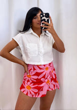 Load image into Gallery viewer, &quot;LIA&quot; WHITE TOP
