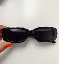 Load image into Gallery viewer, &quot;EMILY&quot; SUNGLASSES
